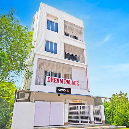 Super Hotel O Ruby Near Acropolis Mall โกลกาตา ภายนอก รูปภาพ